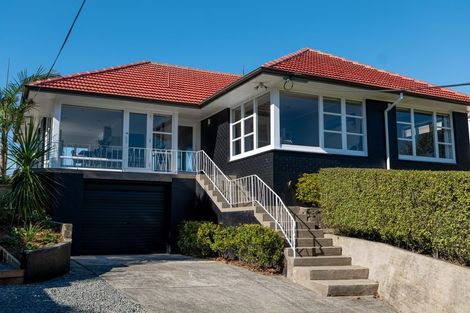 Photo of property in 39 Sylvan Avenue, Northcote, Auckland, 0627