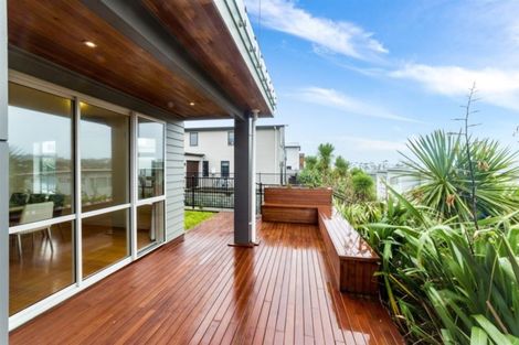Photo of property in 18 Remuremu Street, Long Bay, Auckland, 0630