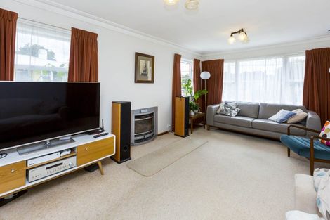 Photo of property in 37 Kashmir Avenue, Clouston Park, Upper Hutt, 5018