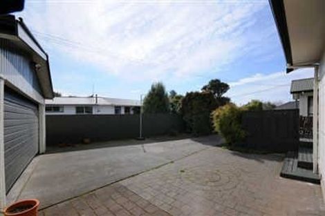 Photo of property in 39 Tintern Avenue, Avonhead, Christchurch, 8042