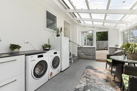 Photo of property in 4b Clerke Place, Marfell, New Plymouth, 4310