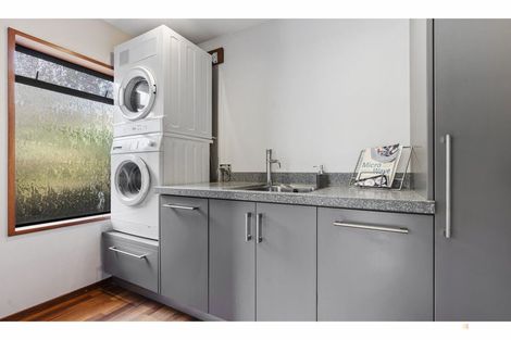 Photo of property in 16 Coulter Place, Geraldine, 7930