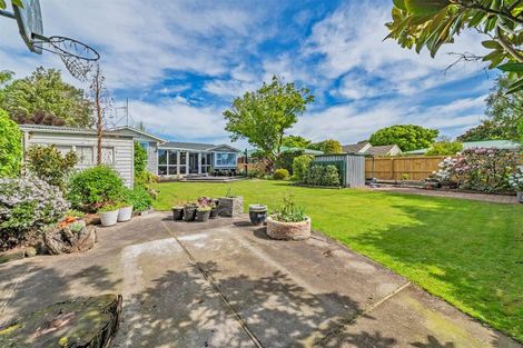Photo of property in 140 Kendal Avenue, Burnside, Christchurch, 8053