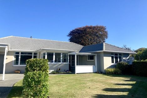 Photo of property in 13 Nutfield Lane, Cashmere, Christchurch, 8022