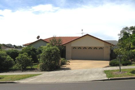 Photo of property in 2 Landvale Court, Browns Bay, Auckland, 0630