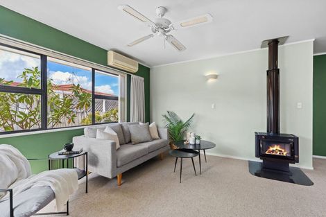 Photo of property in 8a Deveron Street, Regent, Whangarei, 0112