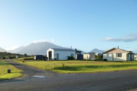 Photo of property in 46 Johnston Crescent, Haast, 7886