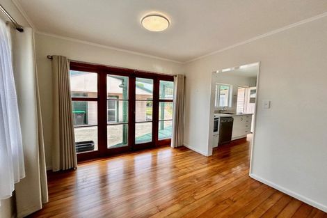Photo of property in 10 Murphy Road, Taradale, Napier, 4112
