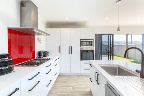 Photo of property in 4 Devon Lane, Carterton, 5713