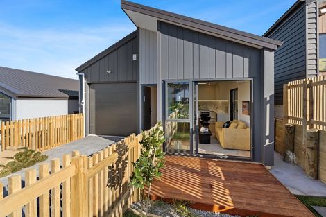 Photo of property in 12 Harakeke Lane, Orewa, 0931