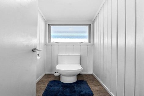 Photo of property in 98 Torkar Road, Clarks Beach, 2122