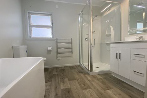 Photo of property in 56 Kahu Road, Paremata, Porirua, 5024