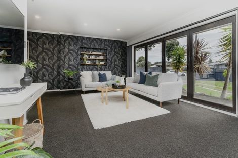 Photo of property in 31 Apollo Parade, Milson, Palmerston North, 4414