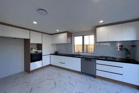 Photo of property in 16 Heihei Street, Papakura, 2110