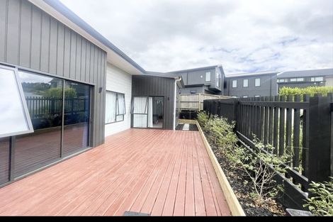 Photo of property in 15 Arawaru Avenue, Wainui, Silverdale, 0992