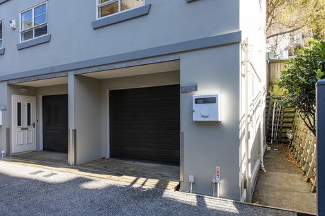 Photo of property in 12e Glenmore Street, Thorndon, Wellington, 6011