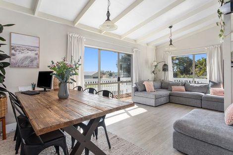 Photo of property in 1 Western Close, Matata, Whakatane, 3194