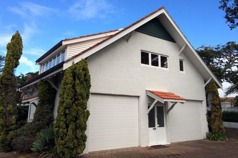 Photo of property in 220a Lake Road, Hauraki, Auckland, 0622