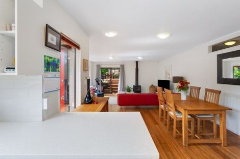 Photo of property in 1/203 Lake Road, Belmont, Auckland, 0622