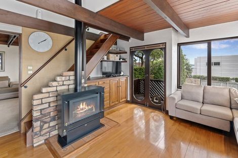 Photo of property in 19 Clyside Avenue, Half Moon Bay, Auckland, 2012