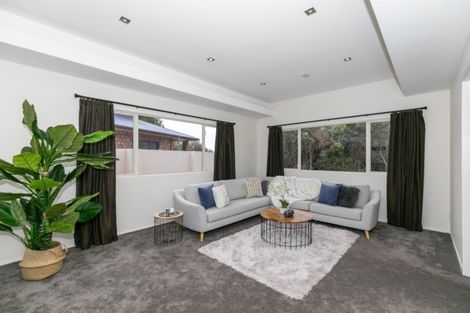 Photo of property in 8 San Clemento Way, Rototuna, Hamilton, 3210