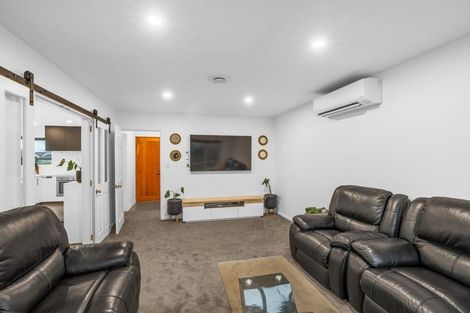 Photo of property in 3 Farquhars Road, Redwood, Christchurch, 8051