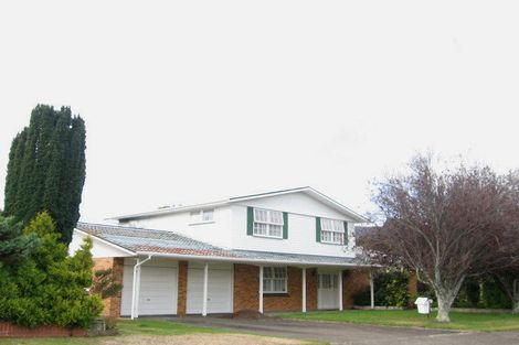 Photo of property in 4 Kashmir Avenue, Clouston Park, Upper Hutt, 5018