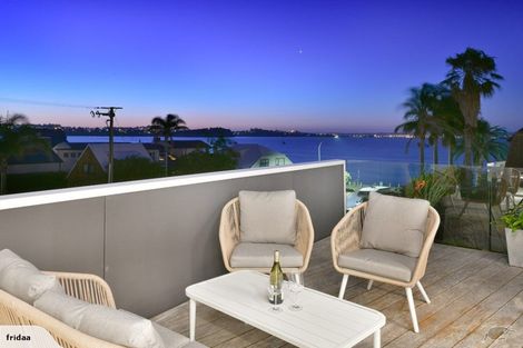 Photo of property in 69 De Luen Avenue, Tindalls Beach, Whangaparaoa, 0930