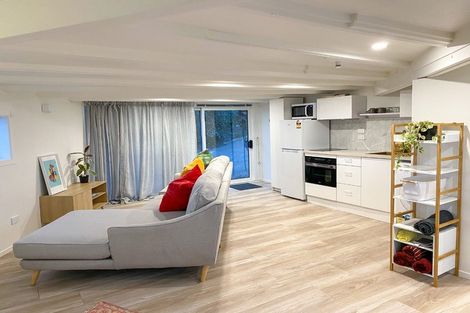 Photo of property in 43 Harbour View Road, Northland, Wellington, 6012