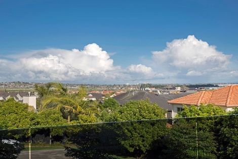 Photo of property in 60 Gracechurch Drive, Flat Bush, Auckland, 2016