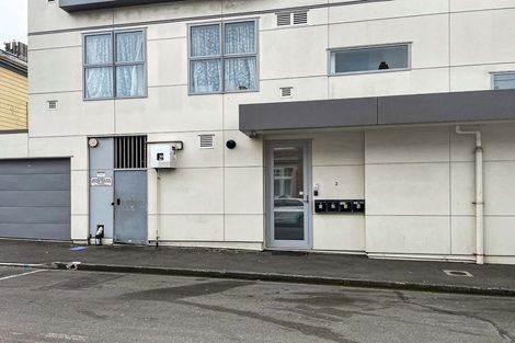 Photo of property in 1/2 Palmer Street, Aro Valley, Wellington, 6011