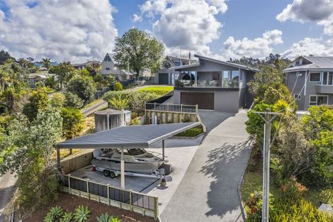 Photo of property in 31 Stillwater Crescent, Stillwater, Silverdale, 0993