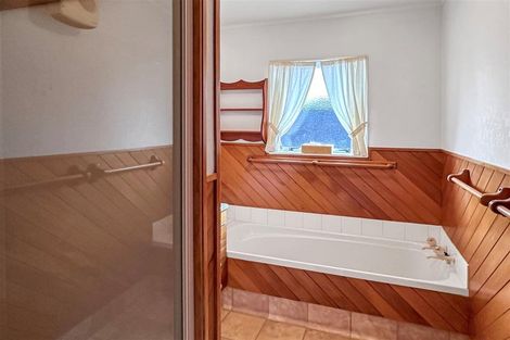 Photo of property in 16b Seddon Street, Glenholme, Rotorua, 3010