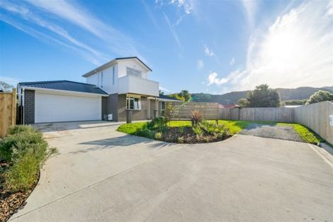 Photo of property in 16 Poulson Grove, Trentham, Upper Hutt, 5018