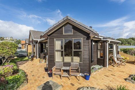 Photo of property in 1/4u Richard Street, Titahi Bay, Porirua, 5022