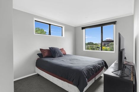 Photo of property in 14 Discovery Place, Marfell, New Plymouth, 4310