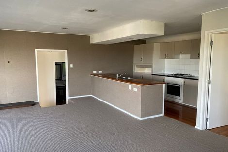 Photo of property in 3/17 Commodore Parry Road, Castor Bay, Auckland, 0620