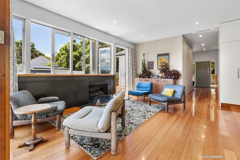 Photo of property in 79 Nevay Road, Miramar, Wellington, 6022