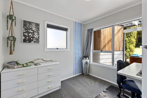 Photo of property in 7 William Hadlow Place, Hatfields Beach, Orewa, 0931