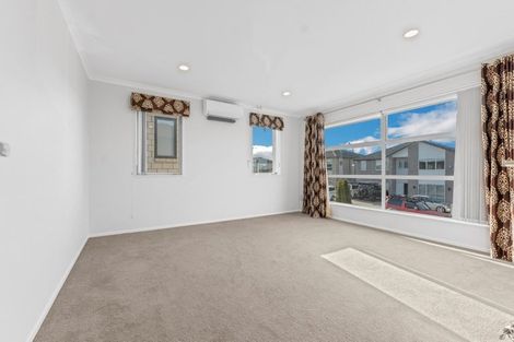 Photo of property in 4 Bruckless Drive, Flat Bush, Auckland, 2019