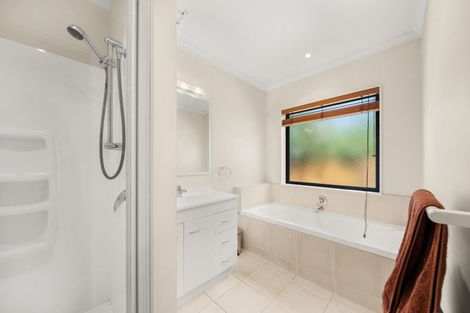 Photo of property in 77 Reading Street, Greytown, 5712