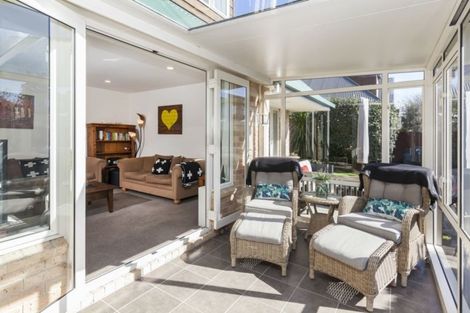 Photo of property in 2/37 Avonhead Road, Avonhead, Christchurch, 8042