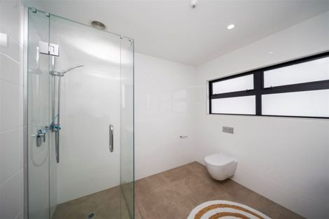 Photo of property in 2/86 Hurlstone Drive, Waiwhakaiho, New Plymouth, 4312