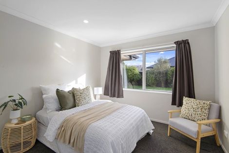 Photo of property in 6 Dundee Close, Darfield, 7510