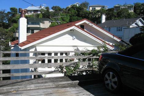 Photo of property in 141 Kelburn Parade, Kelburn, Wellington, 6012