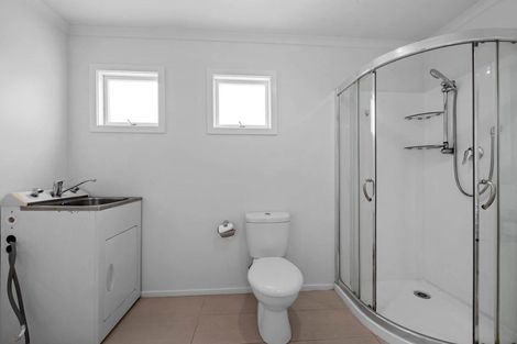 Photo of property in 1/52 Beulah Avenue, Rothesay Bay, Auckland, 0630