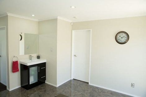 Photo of property in 93a Puhinui Road, Papatoetoe, Auckland, 2104