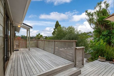 Photo of property in 2/13 Newstead Avenue, Browns Bay, Auckland, 0632