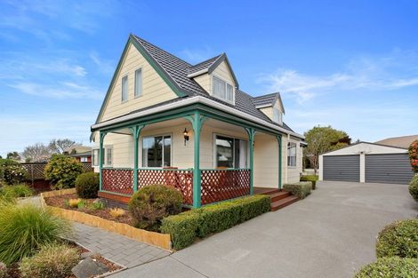 Photo of property in 4 Pyatt Place, Redwood, Christchurch, 8051