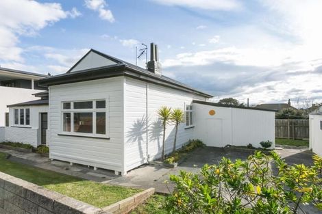 Photo of property in 629 Marine Parade, Napier South, Napier, 4110